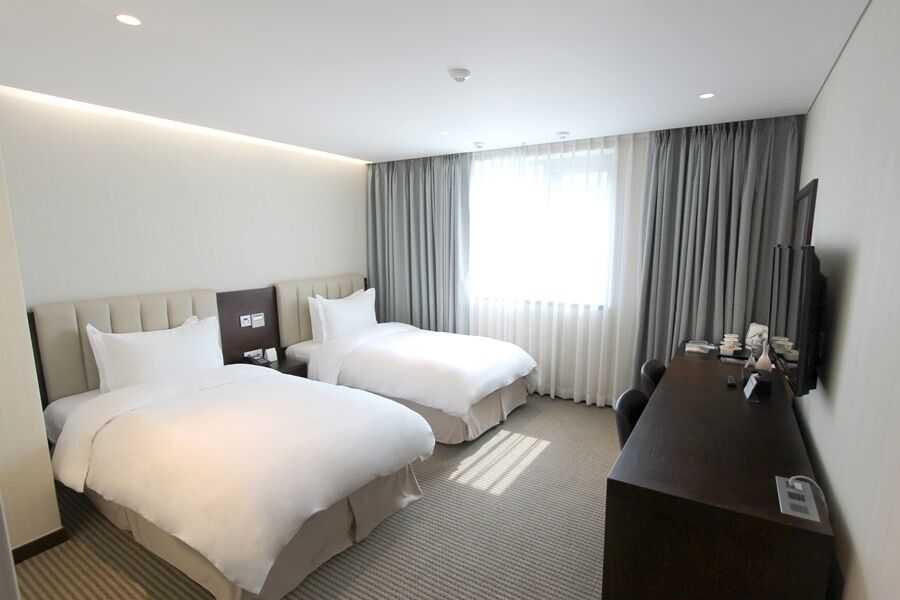 Travelodge Myeongdong City Hall Seoul Exterior photo